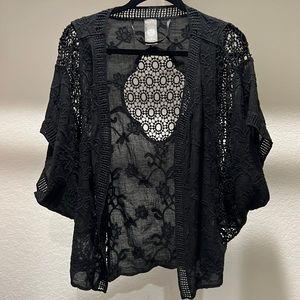 Vince Camuto Embroidered Flowers Kimono